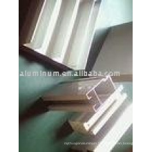 Profil en aluminium pour fenêtres et portes